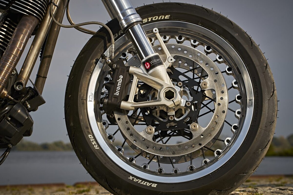 Custom 7
