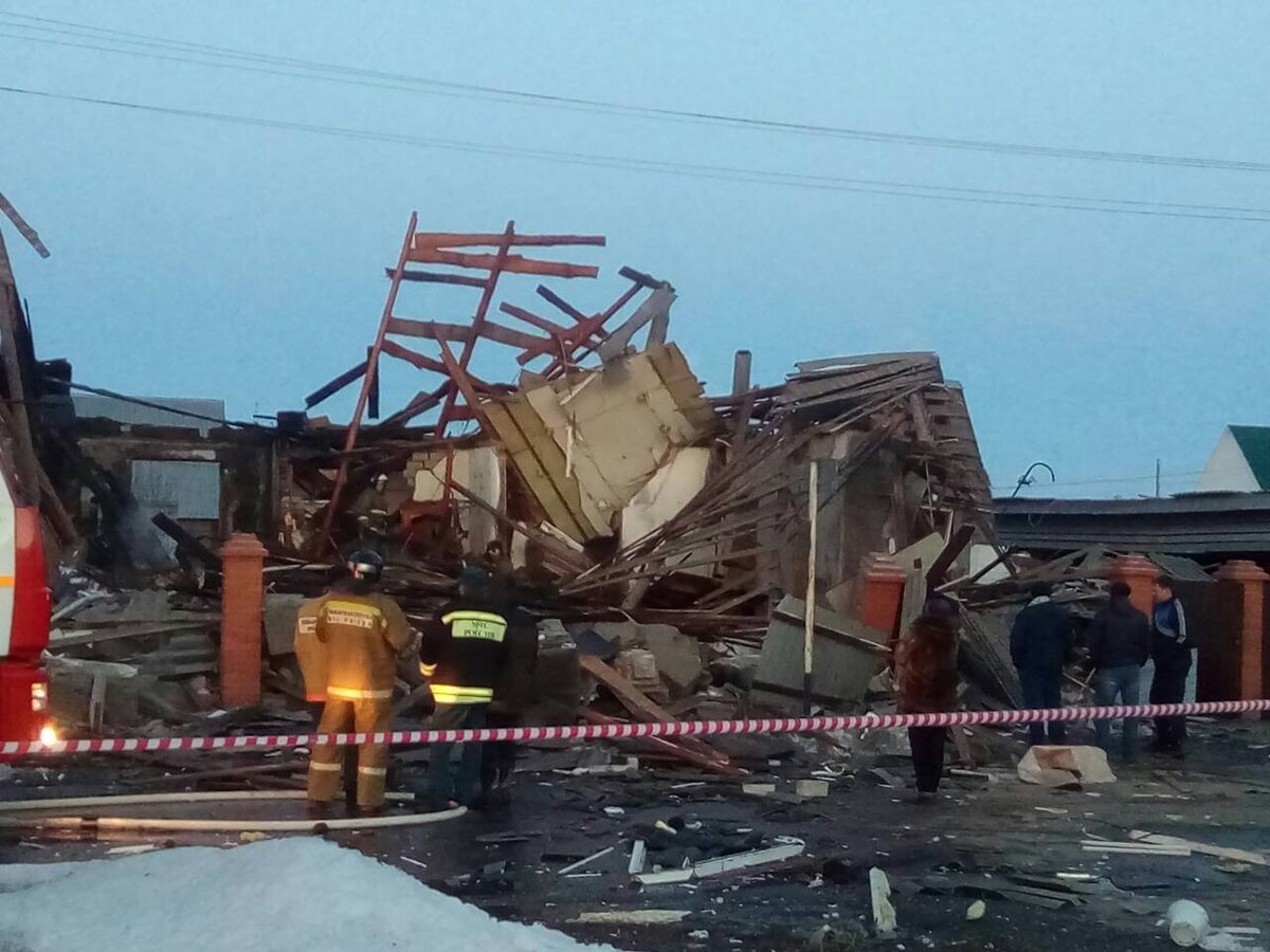 Чп 46. Взрыв дома в Заводоуковске. Взрыв в Заводоуковске частный дом. Пожар в Заводоуковске сегодня.