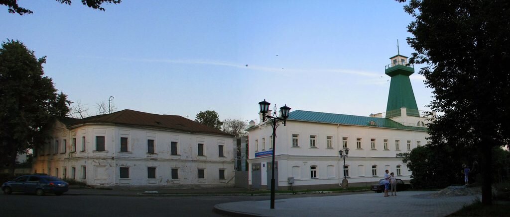 Здание пожарной каланчи, постройки 1890-го года, является памятником градостроительства и архитектуры регионального значения. Здание по прежнему используется как пожарная часть.