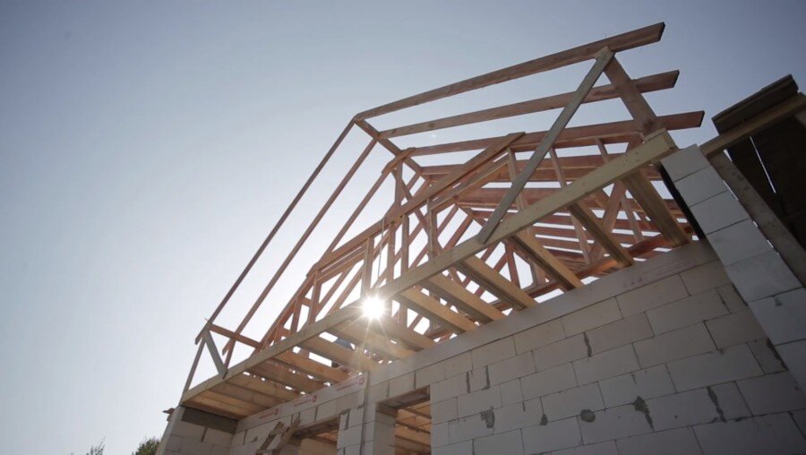 Комбинированный дом, который строится по технологии "газобетон + каркас"