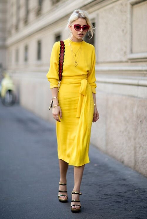Желтое платье: 70 стильных фото-идей для яркого и сочного образа