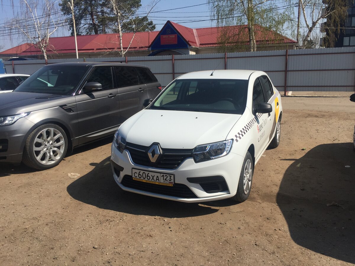 Благодаря Яндекс Такси, поездки в городе стали дешевле и проще, чем на своем авто.