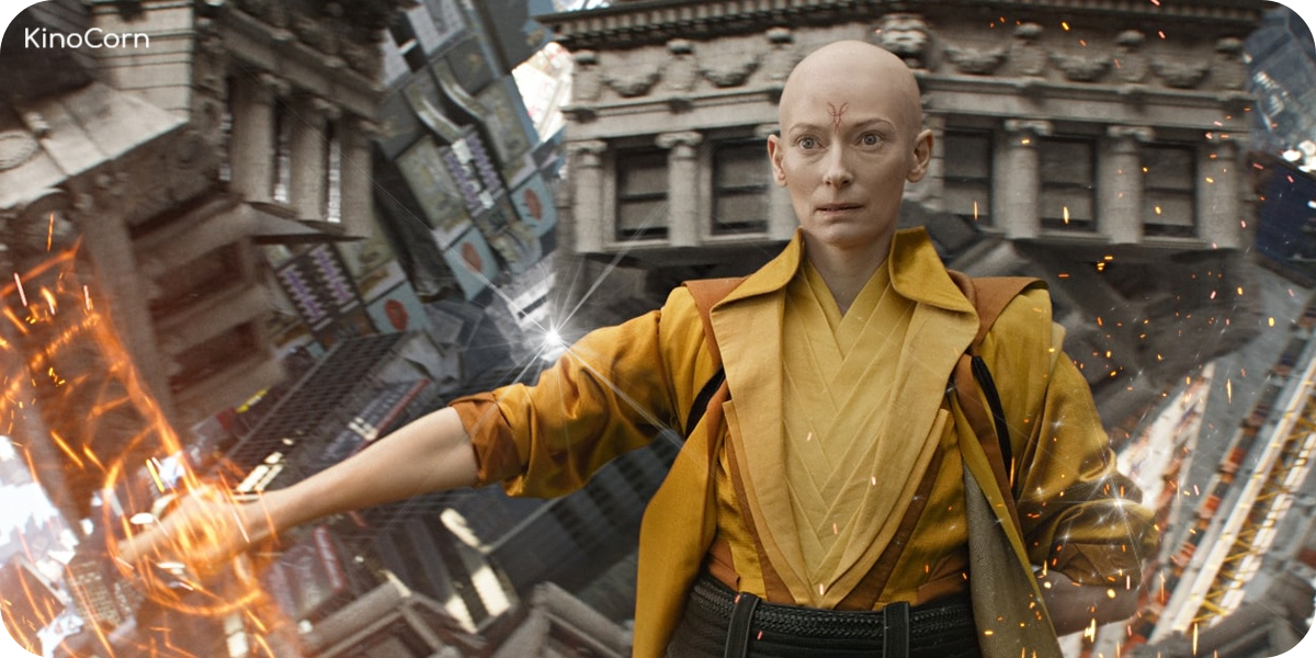 Старейшина кадр из фильма "Доктор Стрэндж"