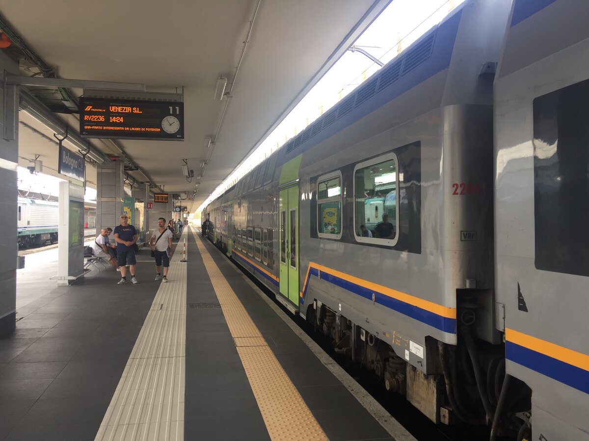 На Венецию, ямщик!