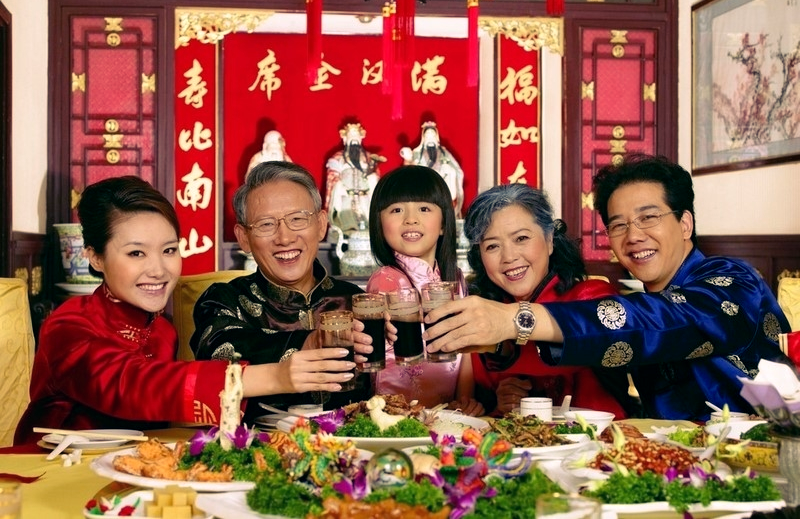 Воссоединение семьи в Китае. Праздник. Новый год.