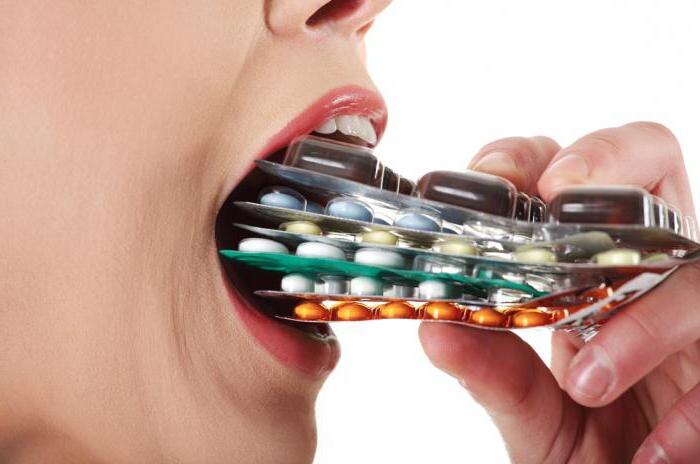 Важно отметить, что многие антимикробные агенты оказывают сильное влияние не только на чужеродные агенты, но и на организм пациента. Так, они оказывают вредное воздействие на микрофлору и некоторые другие органы желудочно-кишечного тракта. Для минимального ущерба важно немедленно начать лечение, потому что микроорганизмы распространяются с большой скоростью. Если вы упустите этот момент, борьба с ними будет более длительной и напряженной.