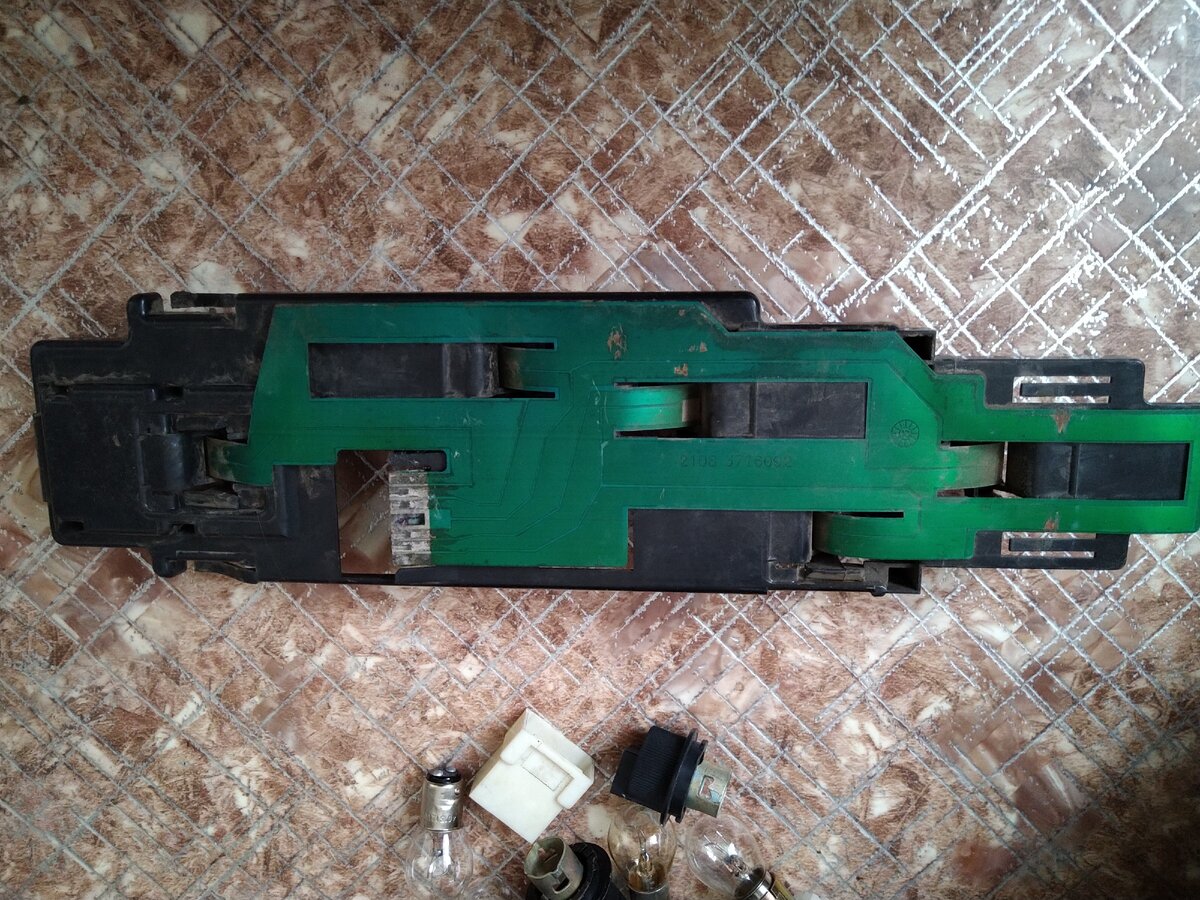 Снятое основание с платой