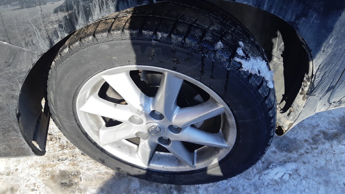 Очень медленно изнашиваются и не плохо держат дорогу. Фото автора