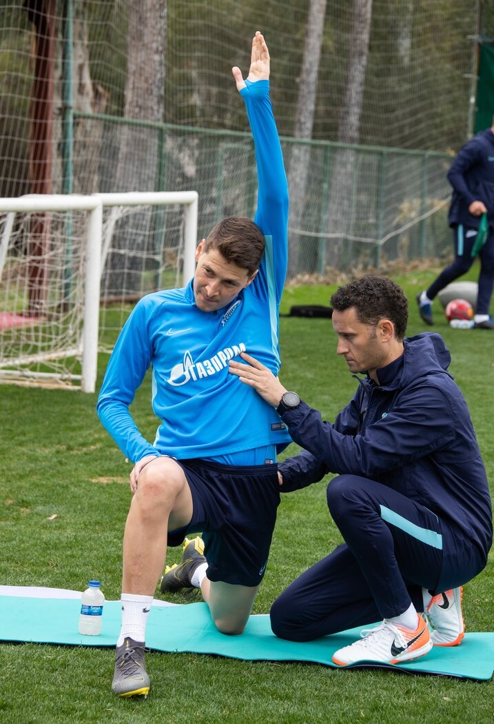 Далер Кузяев на тренировке «Зенита» в Турции