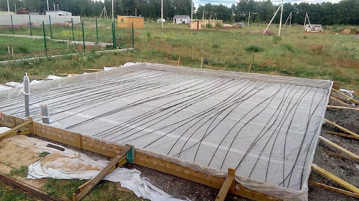 основной квадрат с привязанными к нему первыми прутками