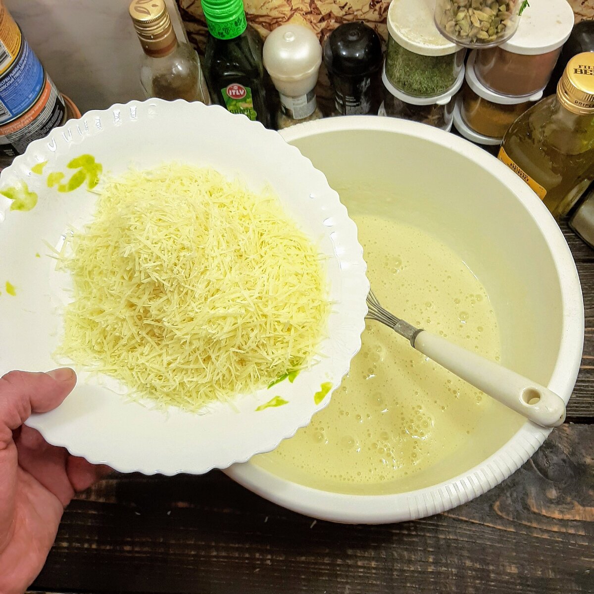 Сырные блинчики с зелёным луком. Простой рецепт, вкусного завтрака.