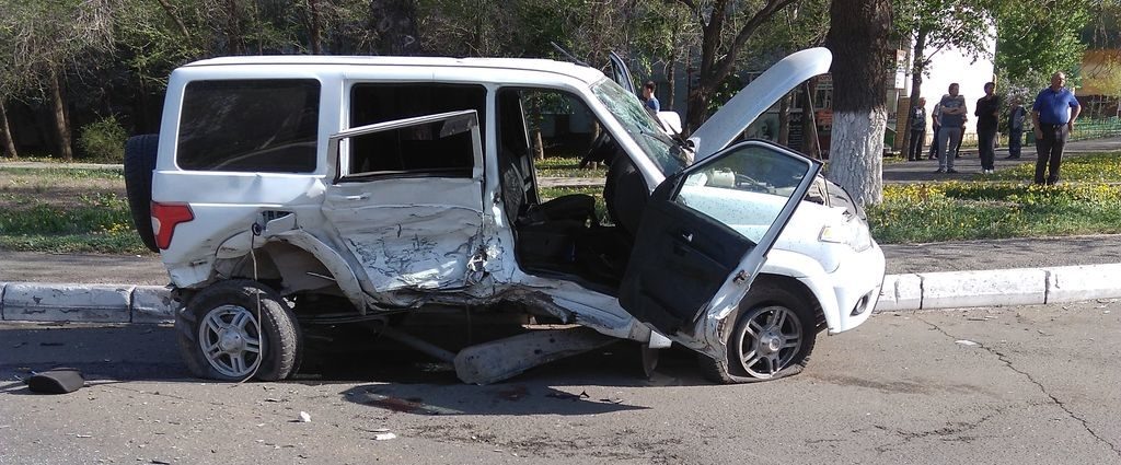 УАЗ Патриот, Porsche Cayenne и Renault Sandero. 16-летняя пассажирка отечественного авто скончалась в лечебном учреждении.