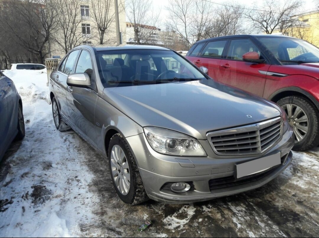 После мойки. Справа все хорошо, самый выгодный ракурс.