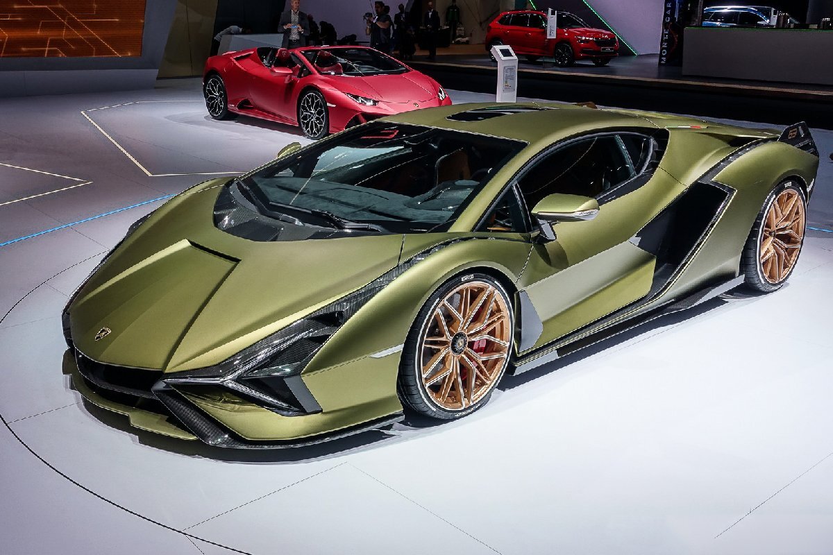 Самая дорогая и быстрая Ламба в мире - 150 млн за Lamborghini Sian  #ДорогоБогато | Арсений Осипов | Дзен