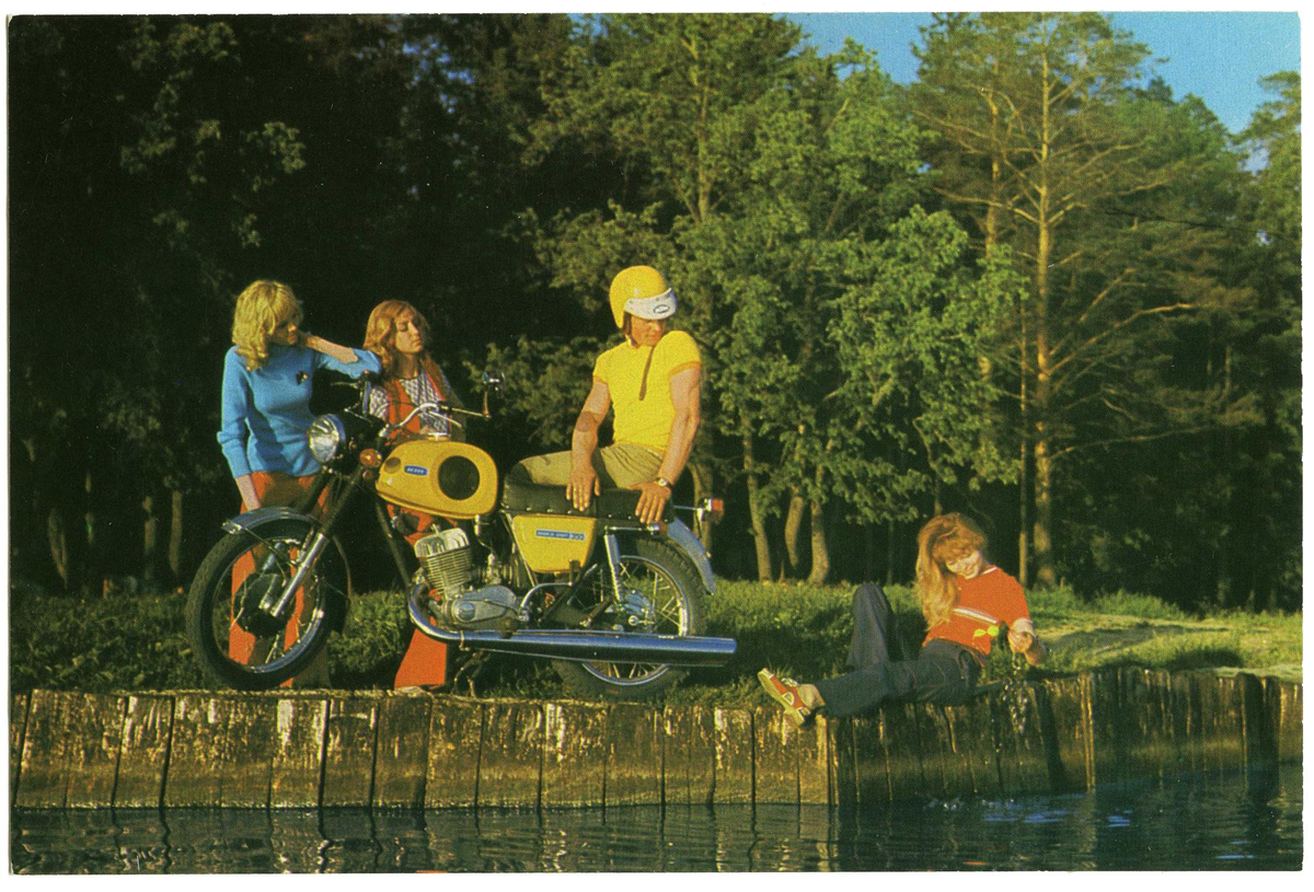 В некоторых случаях это переработанные иностранные модели. Зато починить эти советские мотоциклы мог даже самый бестолковый байкер. Причем сделать это можно было едва ли не в любых условиях. А еще эти байки до сих пор безжалостно эксплуатируются, не сдаются, и явно отслужат еще не один десяток лет.