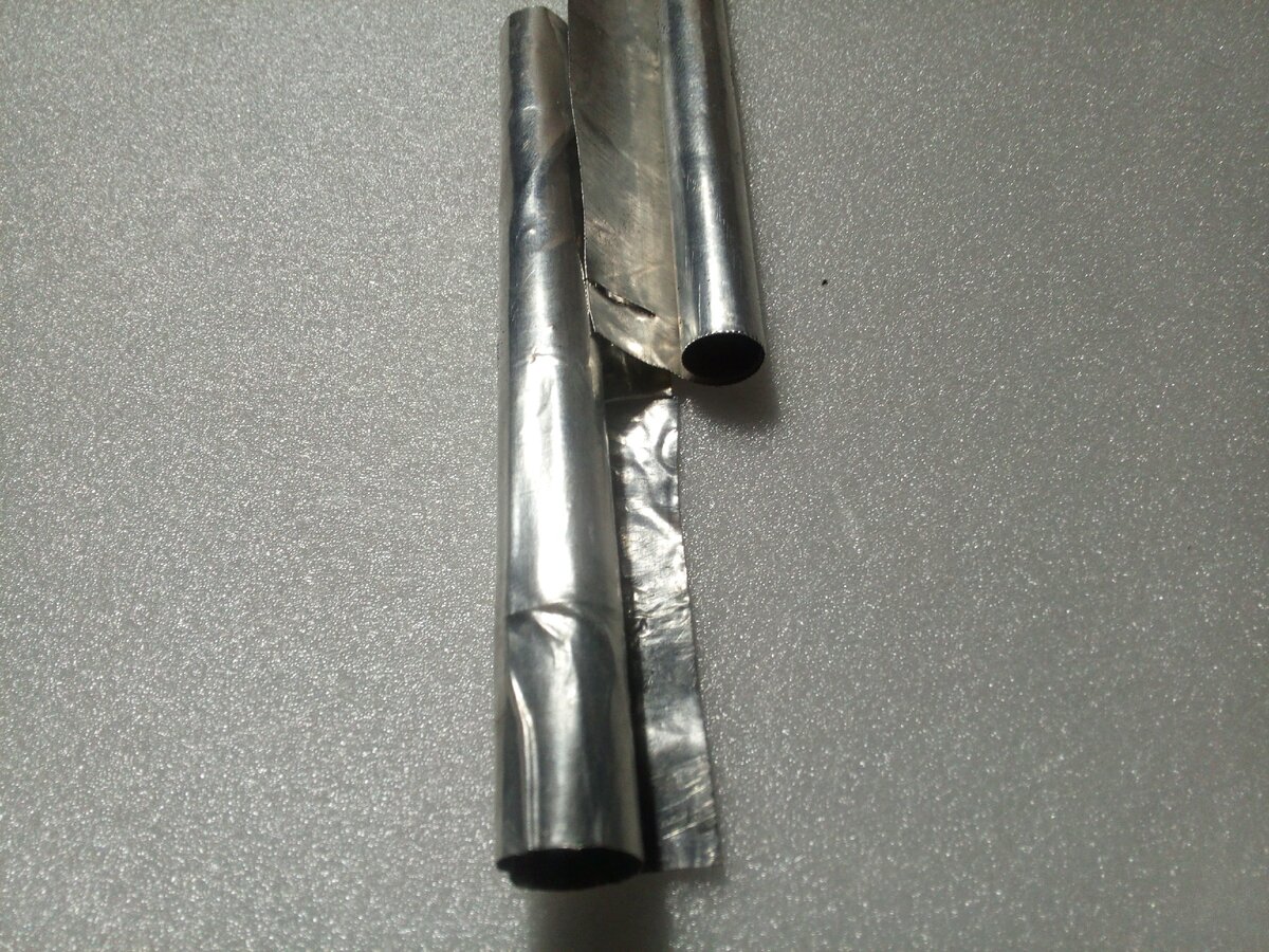 Берем трубки разного диаметра и сворачиваем какие вам надо.