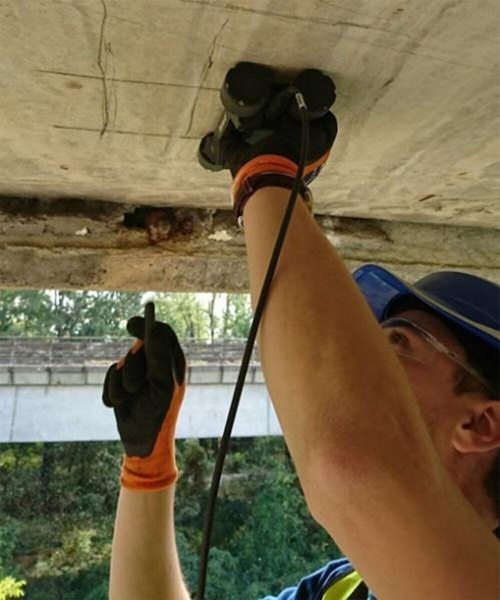 Рис. 3. Определение толщины защитного слоя арматуры