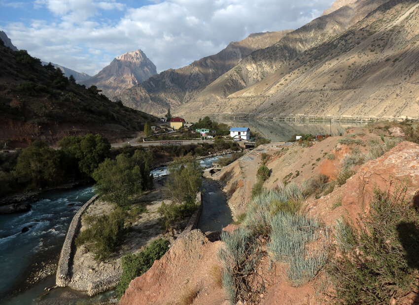 Искандаркул Саратаг