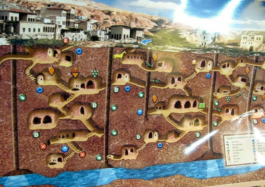 Словно гигантский муравейник. 