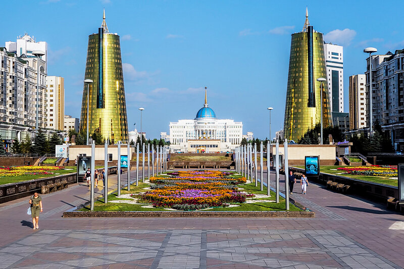  Президентский дворец «Ак-Орда»