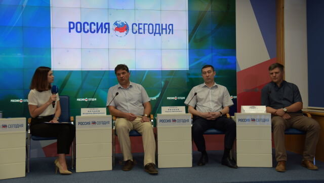На пресс-конференции