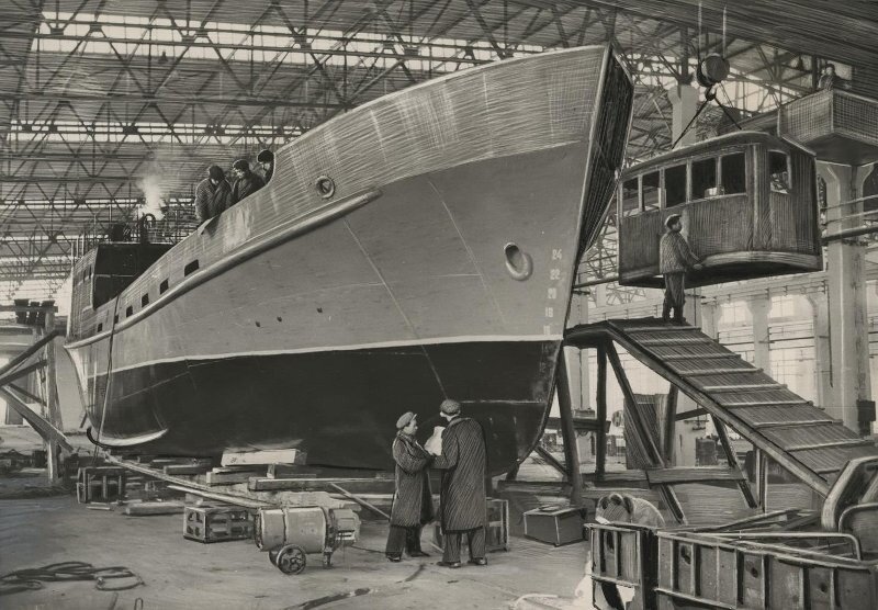 Цех кораблестроительного завода. Неизвестный автор, 1950-е, МАММ/МДФ.