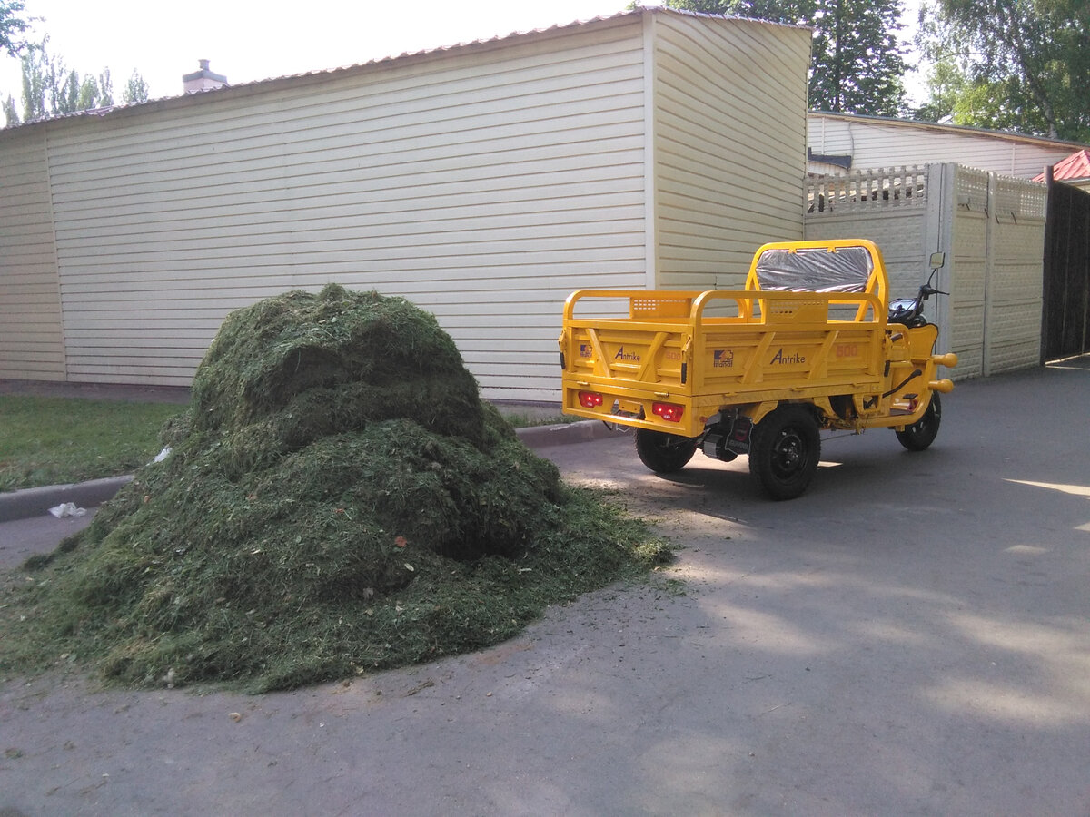 Аккумуляторный трицикл -грузовичок помощник