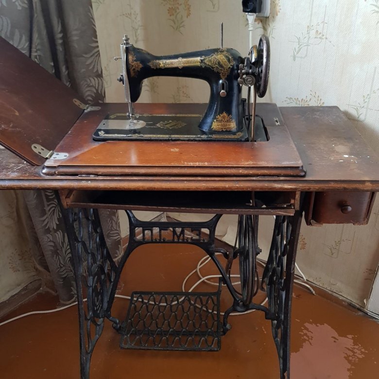Изображения по запросу Старинная швейная машина