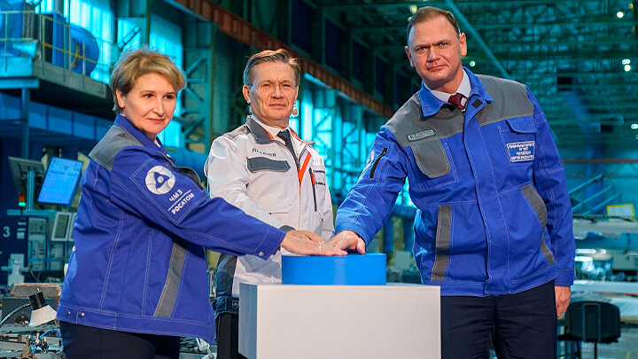 ТОРЖЕСТВЕННАЯ ЦЕРЕМОНИЯ ЗАПУСКА НОВОГО ПРОМЫШЛЕННОГО ПРОИЗВОДСТВА СОСТОЯЛАСЬ 5 ОКТЯБРЯ 2021 Г. С УЧАСТИЕМ ГЕНЕРАЛЬНОГО ДИРЕКТОРА ГОСКОРПОРАЦИИ "РОСАТОМ" АЛЕКСЕЯ ЛИХАЧЁВА И ПРЕЗИДЕНТА АО "ТВЭЛ" НАТАЛЬИ НИКИПЕЛОВОЙ. ФОТО: ОФИЦИАЛЬНЫЙ САЙТ ЧМЗ / CHMZ.NET 