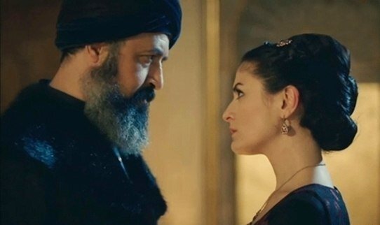 Шах султан и ее супруг Лютфи Паша. Кадры из сериала Великолепный век