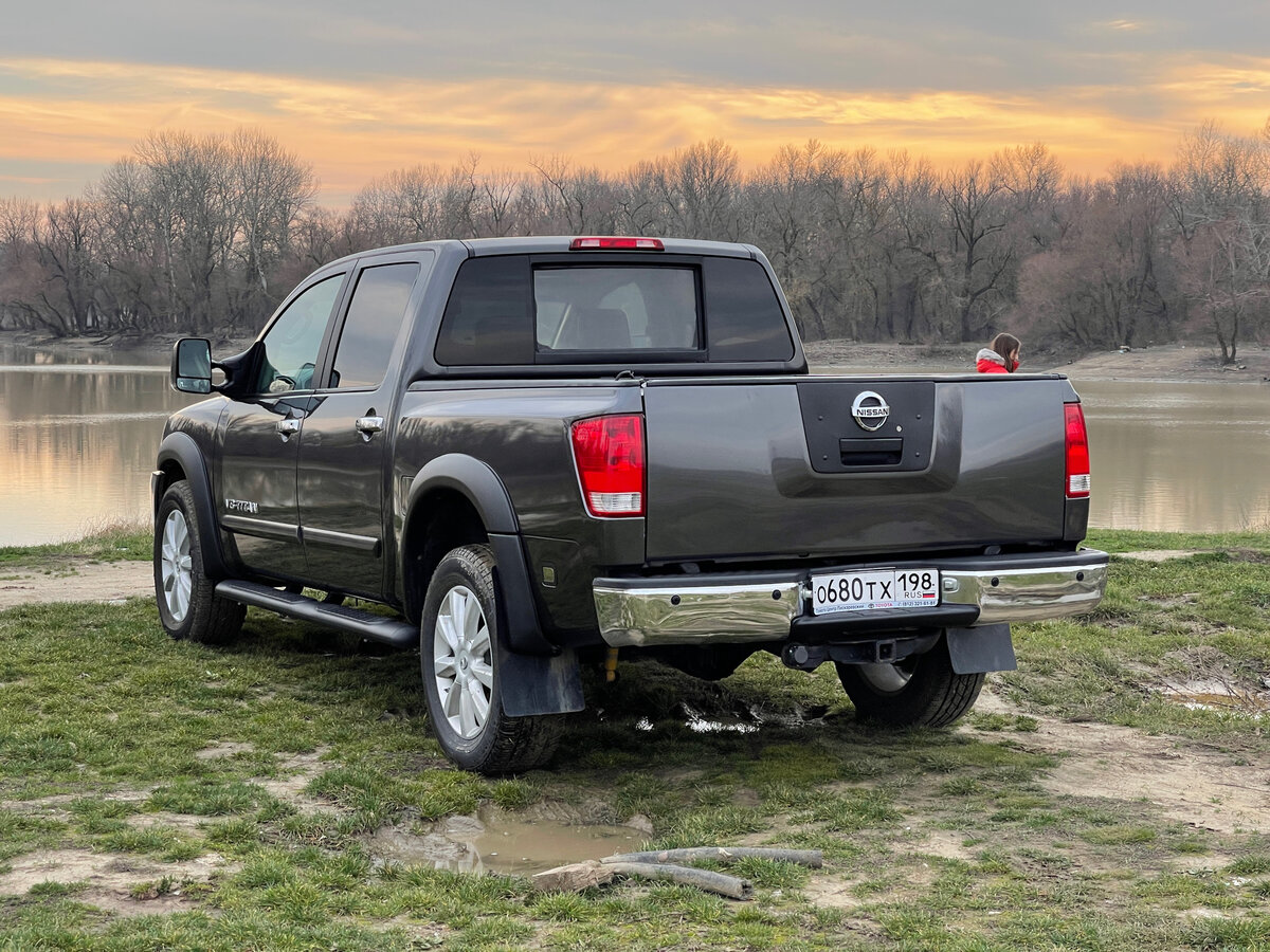 Естественно, фаркопом эта машина комплектуется с завода. Не существует Титанов без фаркопа