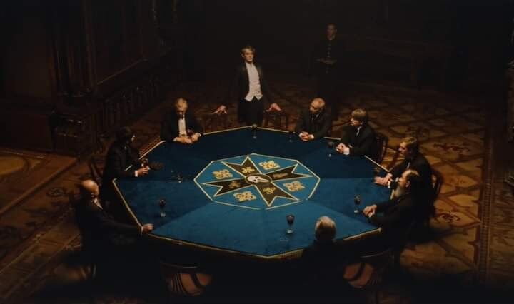 Кадр из сериала "Карамора"