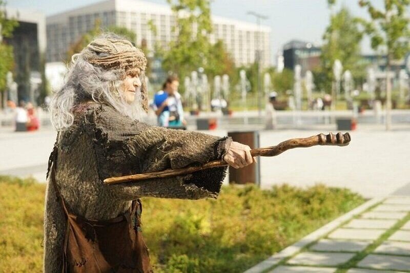 Людмила Артемьева в фильме «Баба Яга спасает мир»