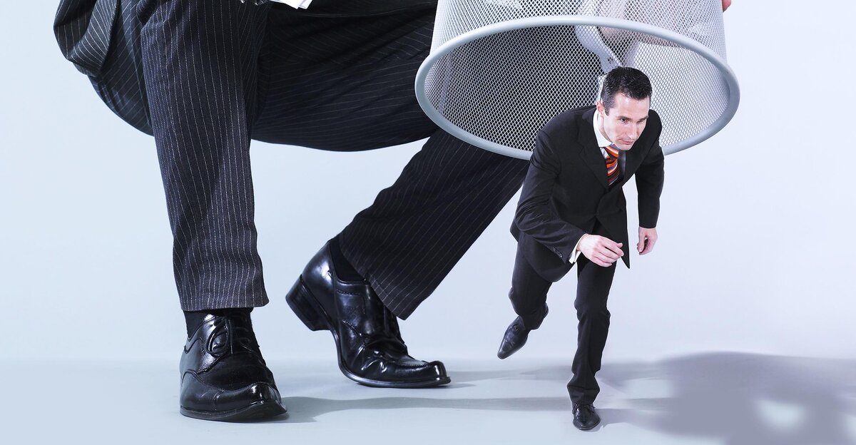 Под колпаком.                                                                                                                                 Не будет ли злоупотреблений?                                                                                                    Какова степень ответственности сотрудника полиции за необоснованные действия?                 Кто будет и как отвечать за утечку персональных данных или информации по вине полиции? 