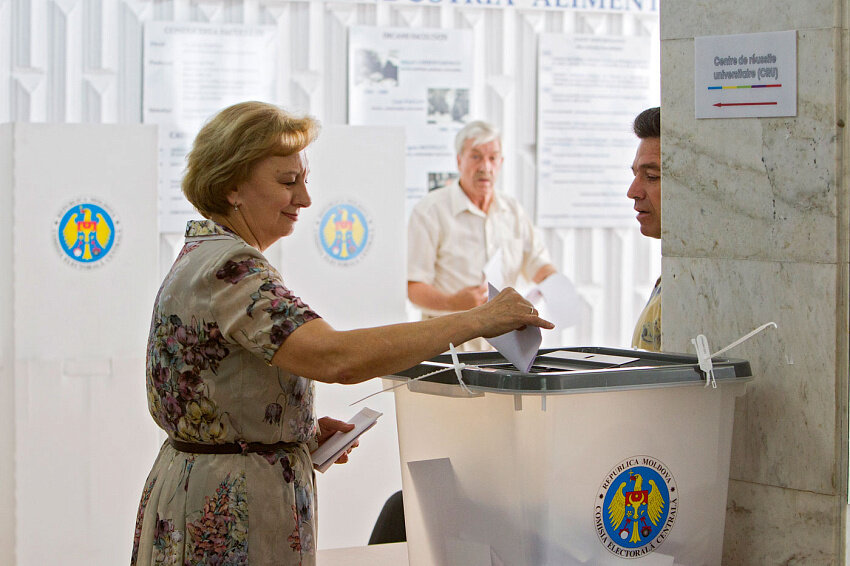 Фото: © EPA / DUMITRU DORU / Vostock Photo