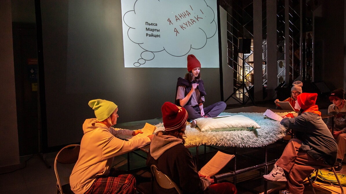    В Сургуте язык жестов превратили в искусство