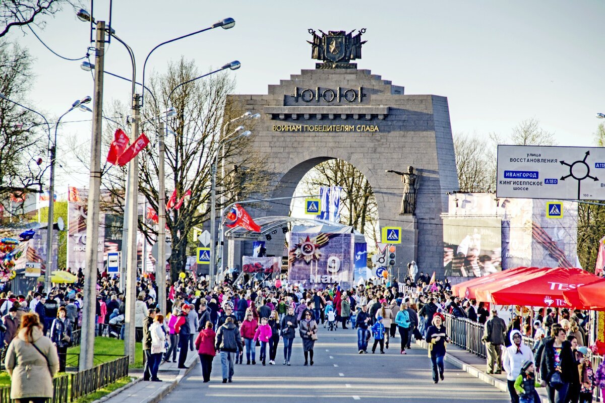 Сегодня рассказ будет об арке Победы в Красном Селе