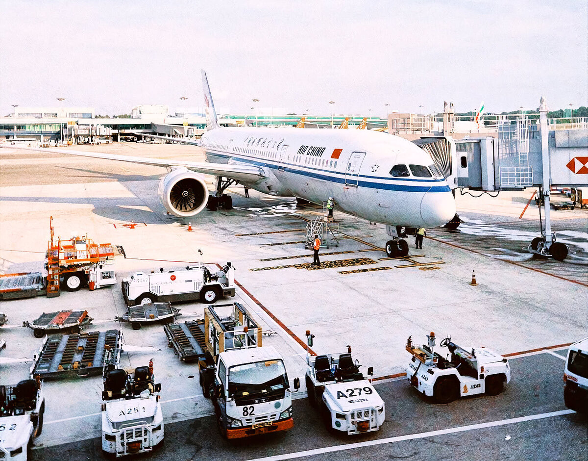 Один из обязательных документов для получения китайской туристической визы — бронь авиабилетов в обе стороны