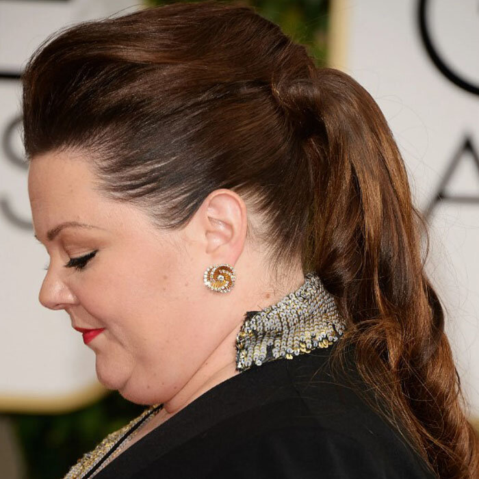 Короткую шею можно удлинить визуально