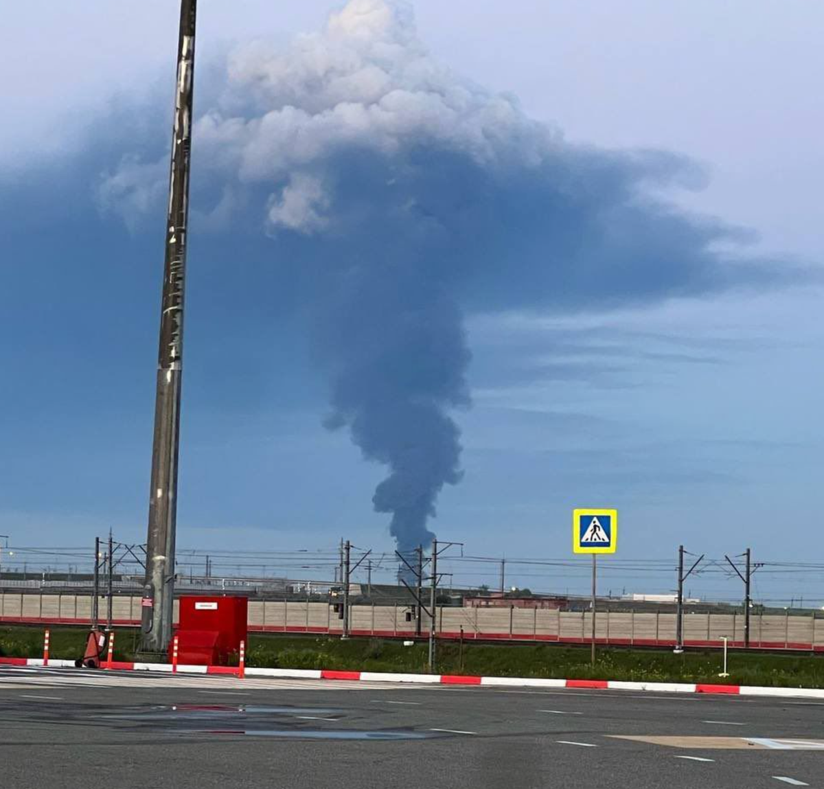    Украина подожгла топливную базу возле Крымского моста: Россия обвинила Киев Марина П.