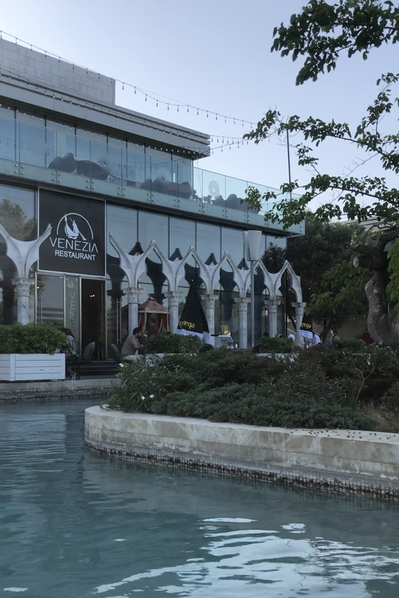 Ресторан на территории Маленькой Венеции