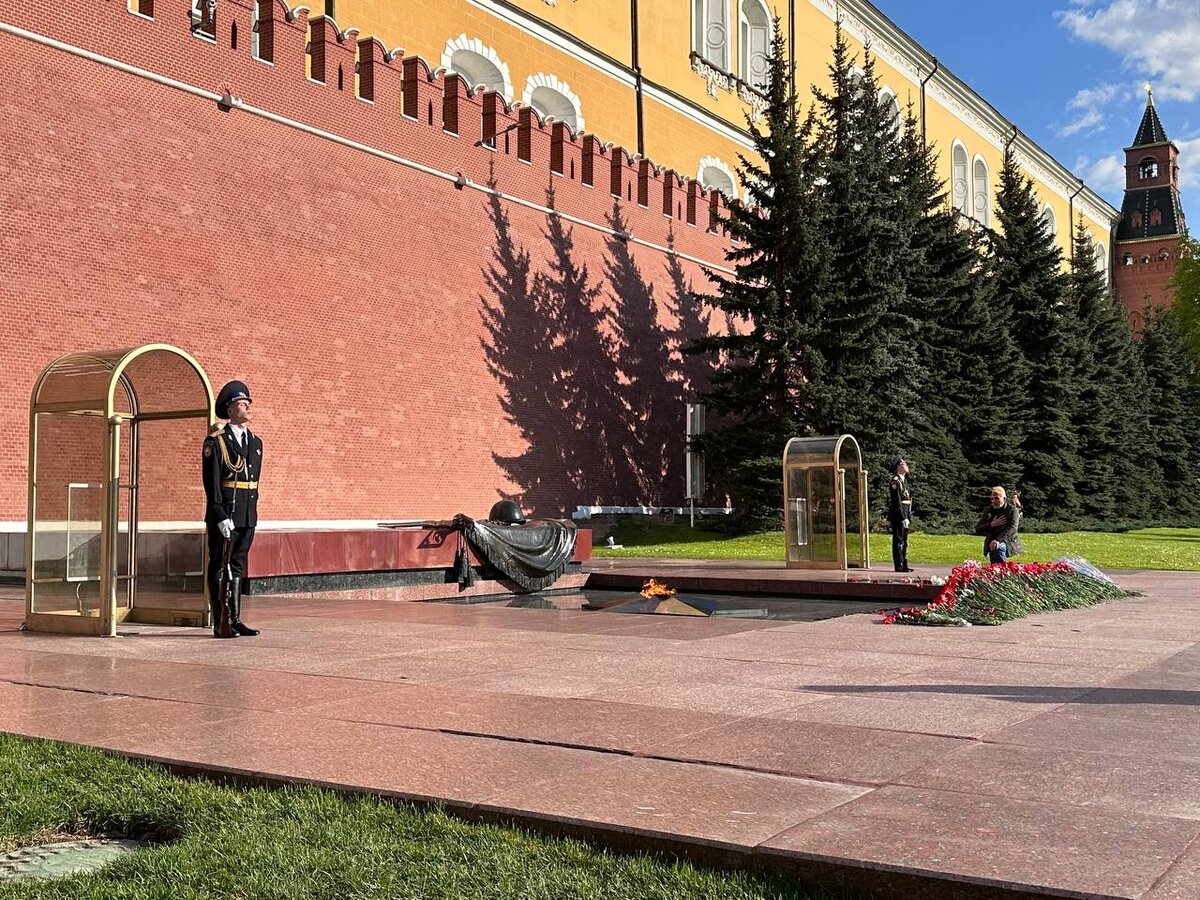 Могила Неизвестного солдата. Вечный огонь.