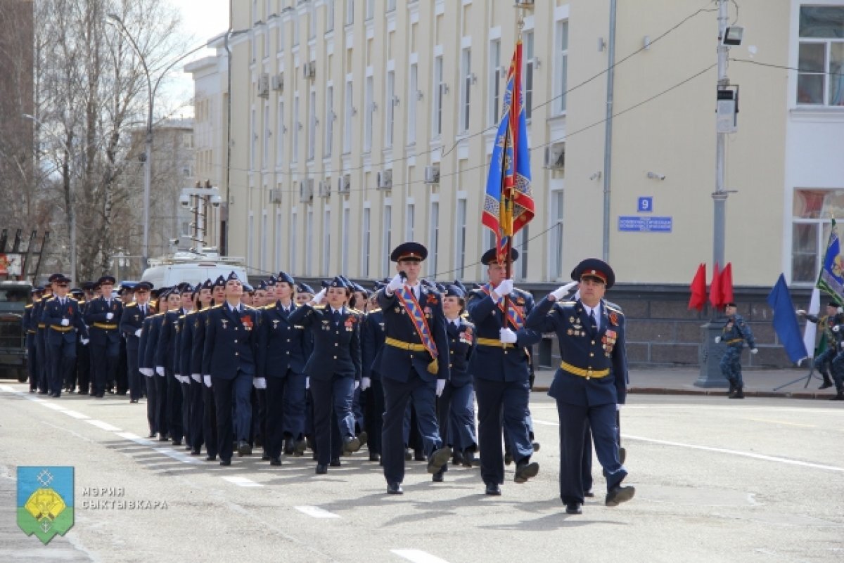    В Сыктывкаре прошёл парад Победы