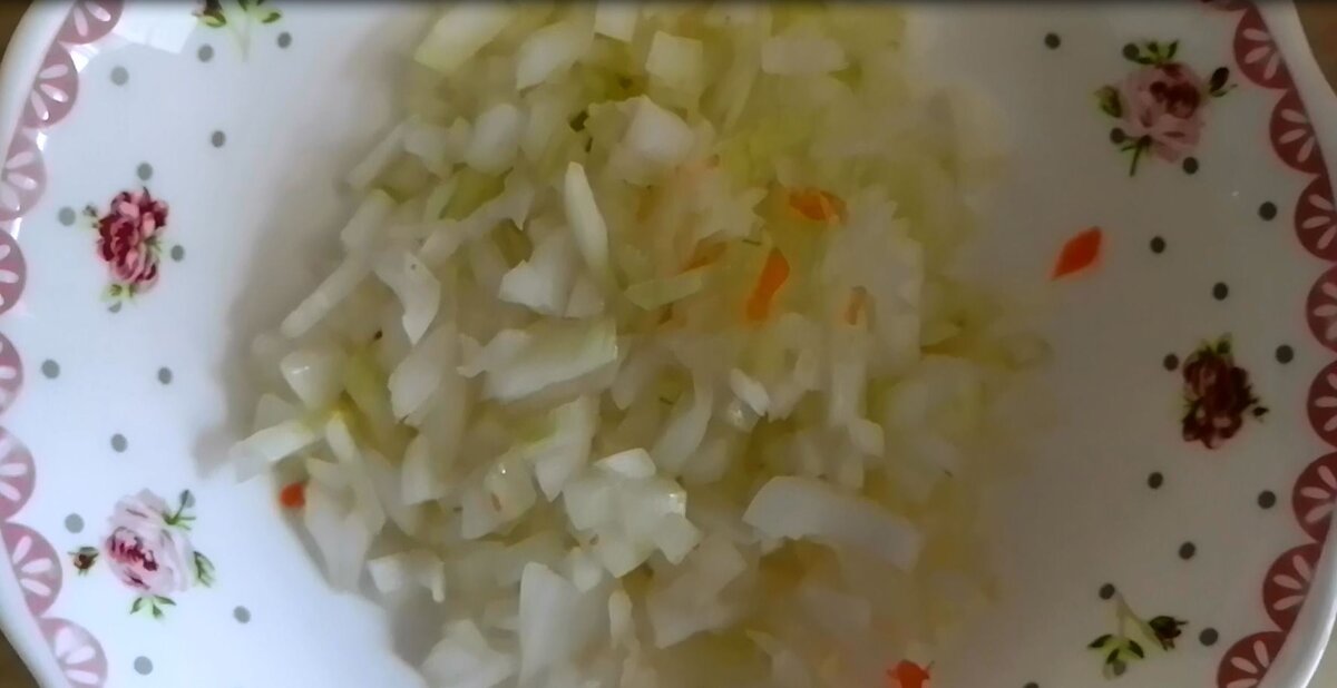 Фото: мелко порезать луковицу