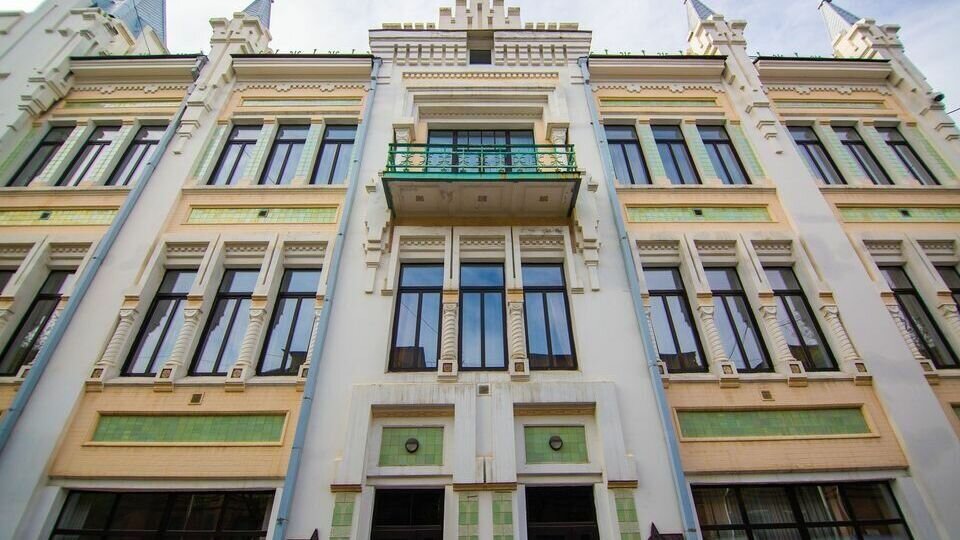     20 мая во всех музеях и картинных галереях Владивостока пройдут мероприятия всероссийской акции «Ночь музеев». Одним из активных участников этого культурного события в столице ДФО станет Пушкинский театр ДВФУ.