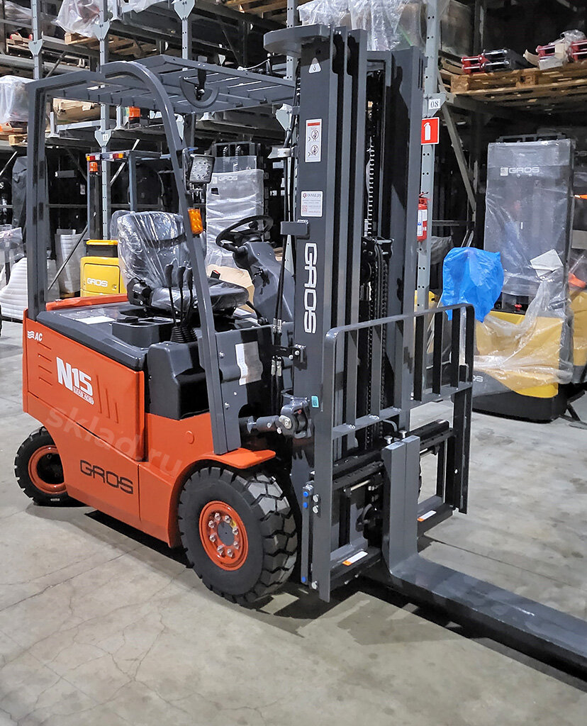 Четырехопорный электропогрузчик 1,5 тонны