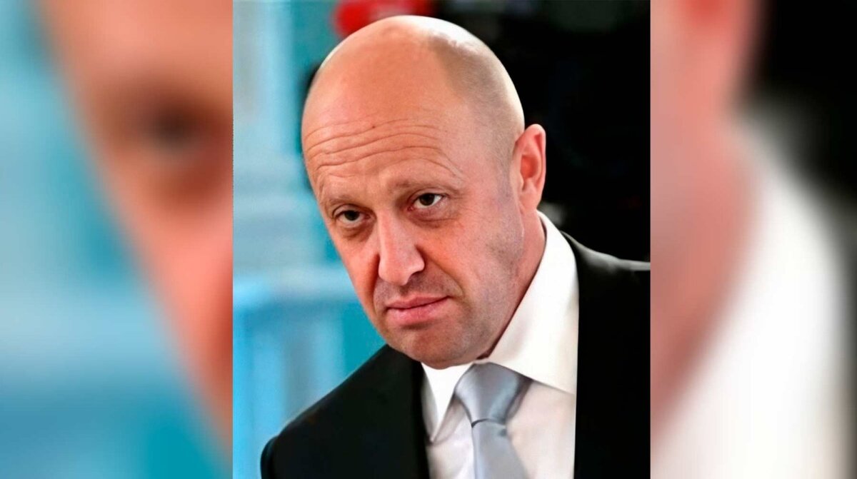    Евгений Пригожин публично обратился к руководству Минобороны с просьбой удержать фланги у Артёмовска
