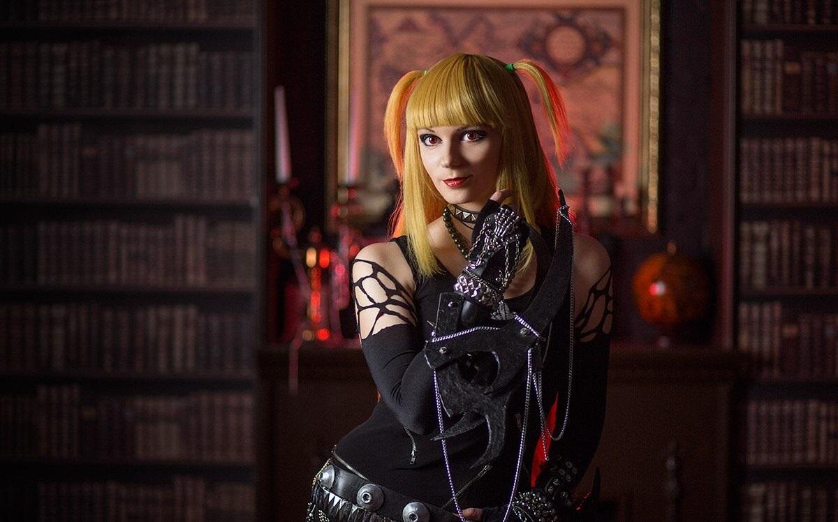 Misa cosplay. Миса Аманэ. Миса Аманэ косплей. Амане Миса косплей. Миса Аманэ комната.