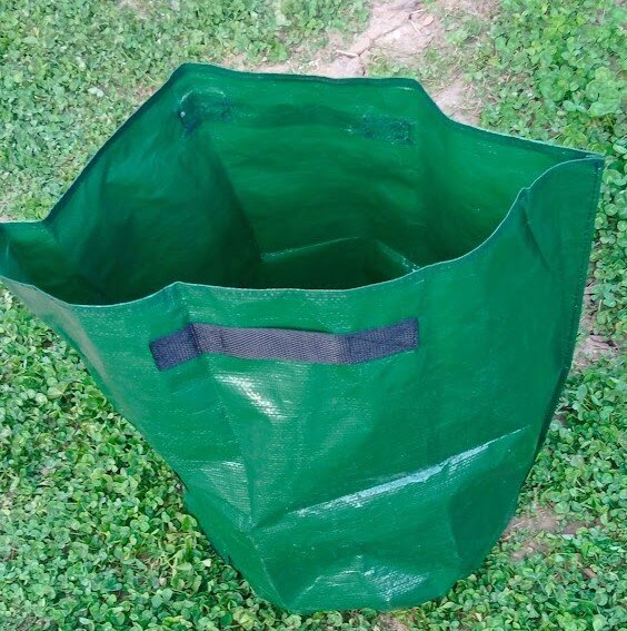 Тканевое кашпо под овощи. Куплено на Озоне.