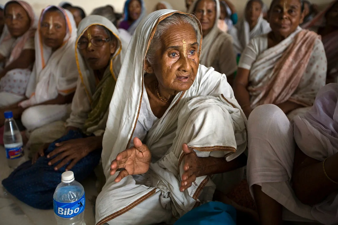 вдовы в индии